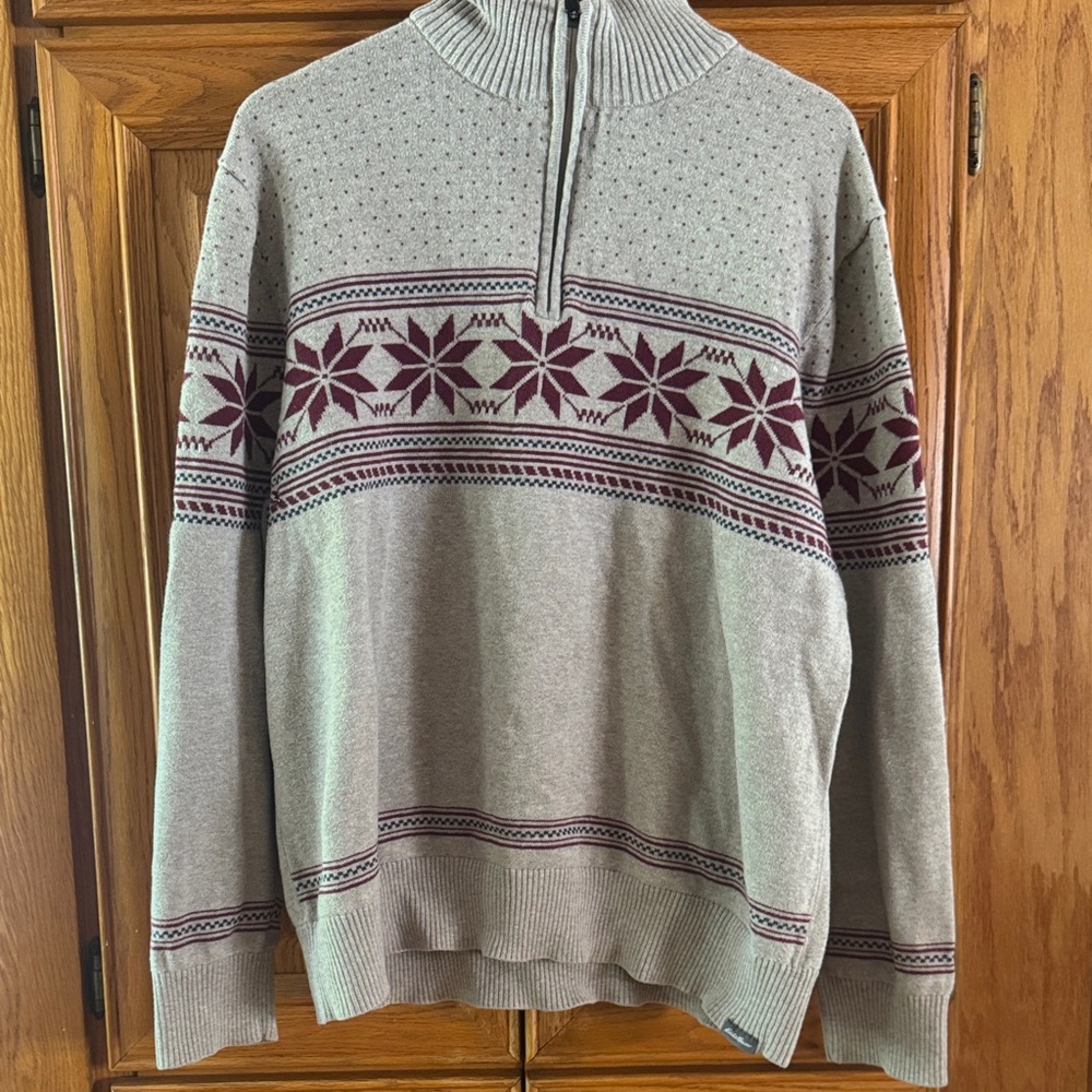 Eddie Bauer Men's Gray and Burgundy Zip-Up Sweater